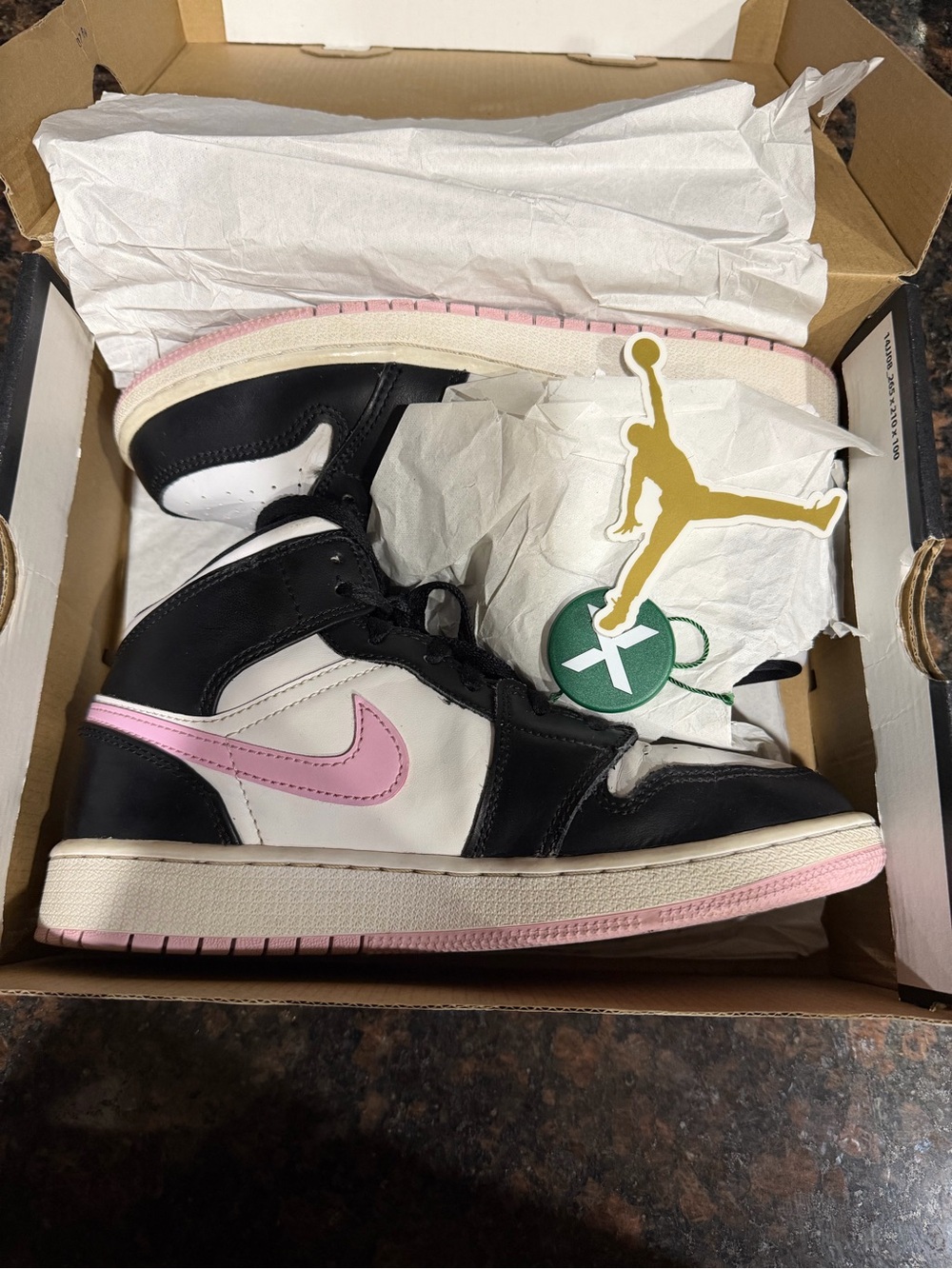 Air Jordan Mid